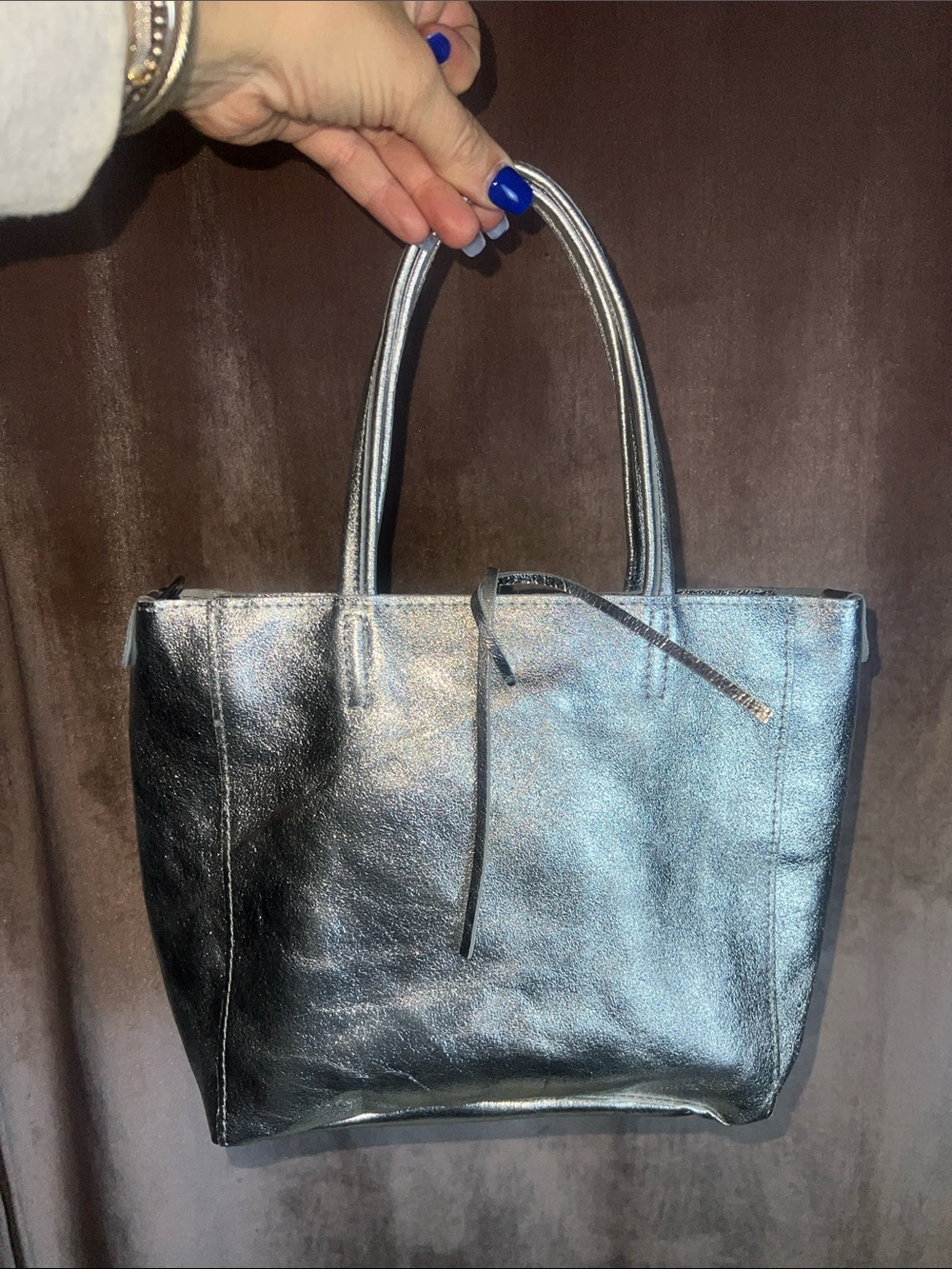 Norse in Pelle Made in Italy Leather Tote with zipper closure